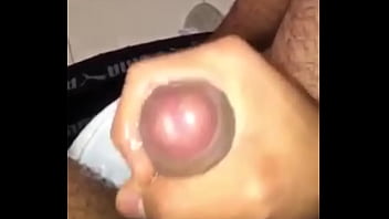 Sacando Mucho Semen.