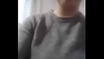 Bella Ragazza Calda Si Diverte Sgrillettandosi In Bagno