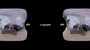 Teen Fucks Dildo And Shoots Powerful Pee Stream On Floor - Virtual Porn