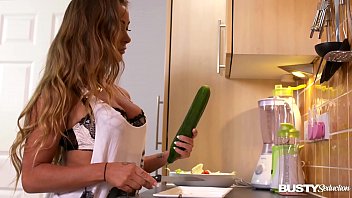 Busty Seduction In Kitchen Makes Amanda Rendall Fill Her Pink With Veggies