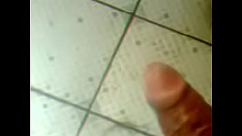 Leonardo Rodrigues - Brazilian-soloboy-mijando-heterossexual-rola-dura-leonardo-rodrigues