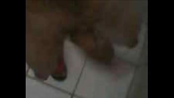 Leonardo Rodrigues - Brazilian-banho-soloboy-heterossexual-pau-duro-super-dotado-leonardo-rodrigues