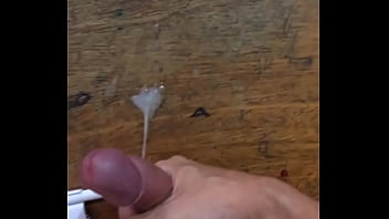 Gozando E Gemendo Gostoso Na Mesa Do Trabalho