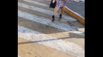 Rica Culona En La Calle