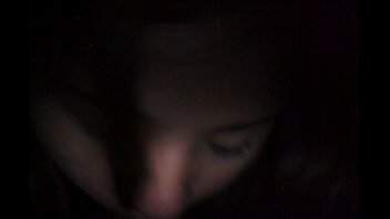 Isabel Mamando En El Carro