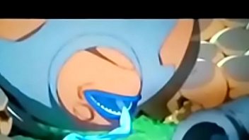 Freaky Aliens Fist Each Other.