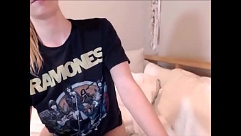 Pale Girl Slaps Butt - ass, homemade, booty, bigass, masturbate, bigbooty, phatass, pawg, homealone, freecams, realgirls, l - Video 3536021