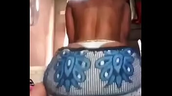 African Girl Twerk