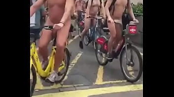 nude vì m_i trường