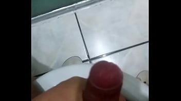 Batendo Uma Punheta - soloboy, gozando-na-punheta, que-delicia-de-gozada - Video 3502391