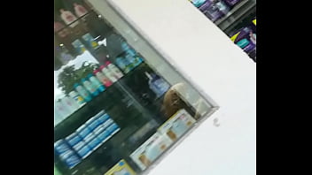 Caminando Por La Calle Encontré Una Linda Chica Con Shor Sexy