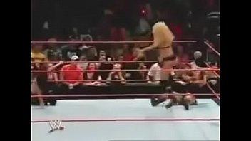 Torrie Wilson Vs Mickie James.