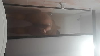 Enseño Mi Culo Bañandome