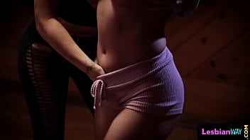 Busty Lesbo Orally Pleasured During Queening