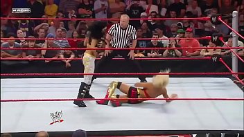 Melina Vs Maryse. Raw.