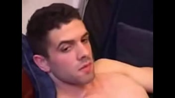 Gozando Na Própria Cara - gay, na, cara, punheta, gozando, soloboy - Video 6397414