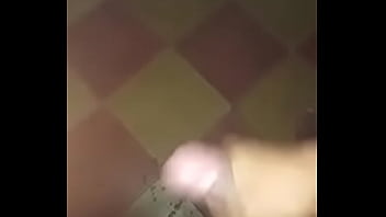 Chavo Caliente Masturbandoce