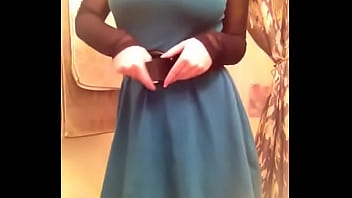 Princesa Enseña Su Vestido