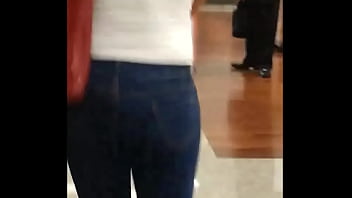 Exibicionismo No Shopping