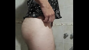 Con La Ropa De Mi Mujer