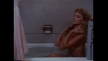 Bits And Pieces: Sexy Nude Blonde Bath