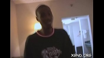 Needy Young Amateur Throats 10-pounder Before Enduring Sex