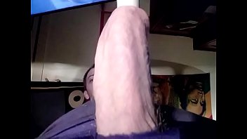 Mon Membre Dans Un Carton De Papier Toilette