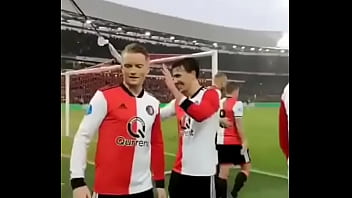 11 Amsterdamse Jongens Gebruikt In Rotterdam