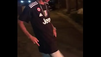 Não Veja Porno, Veja Passinho