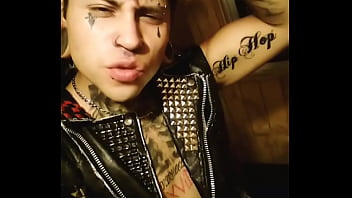 Verificando Cuenta Bebe Demoniaco Toma Uno Acción