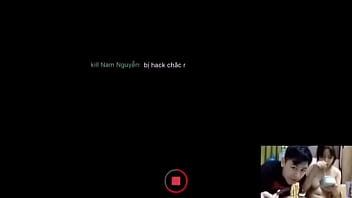 Huong bear lộ hàng vú cực ngon. Xem em con gái còn ph_