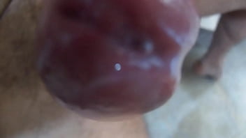 Pija De Un Maduro Muy Caliente Que La Levanta Muy Dura Y Ardiente