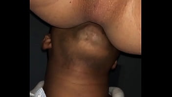 Tarado Chupando Meu Cuzinho