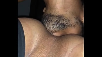 Fudendo Meu Cuzinho Com A Língua