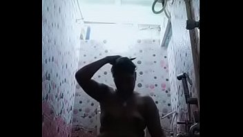 Swathi Naidu Sexy And Nude Bath Part-4