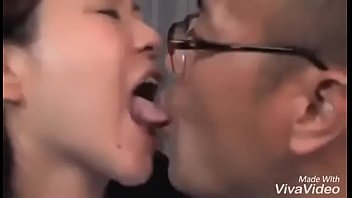 Tounge Suck 2 . Cumtobang.com