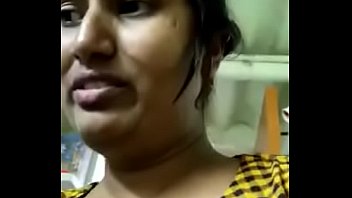 Swathi Naidu Enjoying With Cats In Home