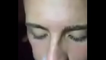 Amador Engolindo Porra Dos Amigos