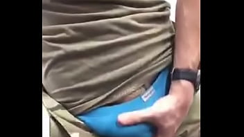 Amador Militar Gostoso Batendo Uma Sozinha No Dormitorio