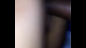 Si Scopa La Cugina Da Dietro