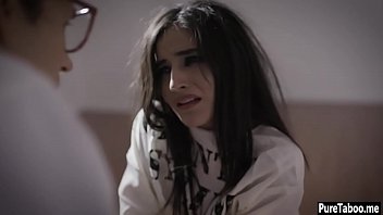 Nympho Crazy Teen Got Rough Smashed In A Threesome Sex