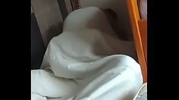 Galando Na Buceta Da Novinha