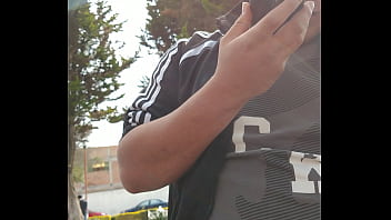 Extraño Llama A Chica