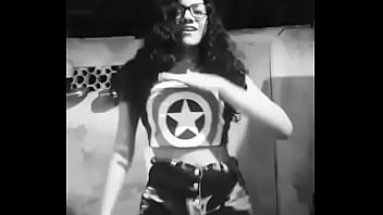 Novinha Se Exibindo - cam, novinha, shortinho, caiu-na-net, novinha-gostosa, novinha-safada, se-exibindo, shortinho-curto, - Video 3455005