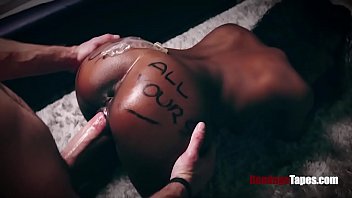 Cumbucket Gets Used By Boyfriend On Valentines Day