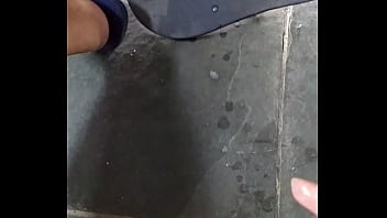 Gozando Na Porta E No Chinelo