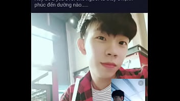 [009] Cởi trần mặc sịp rửa chén