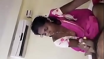 Desi Aunty Hot Blow Job