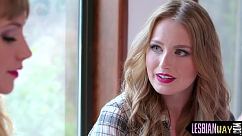 Milf Finger Fucked Before Queening