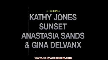 Mature Blonde Gets A Facial After Blowjob